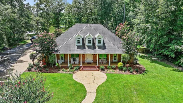 $685,000 | 155 Dominion Parkway, Brandon, MS 39042