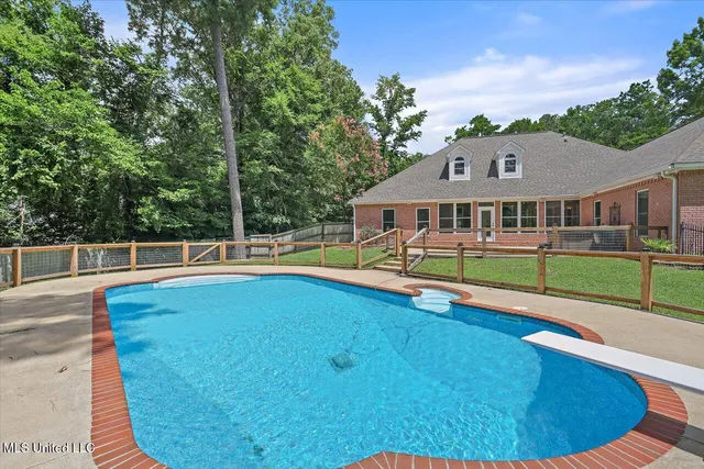 $685,000 | 155 Dominion Parkway, Brandon, MS 39042