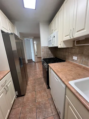 $3,000 | 7000 Boulevard East, Unit 37A, Guttenberg, NJ 07093