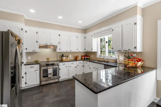 $449,500 | 307 South Broad Street, Clinton, SC 29325