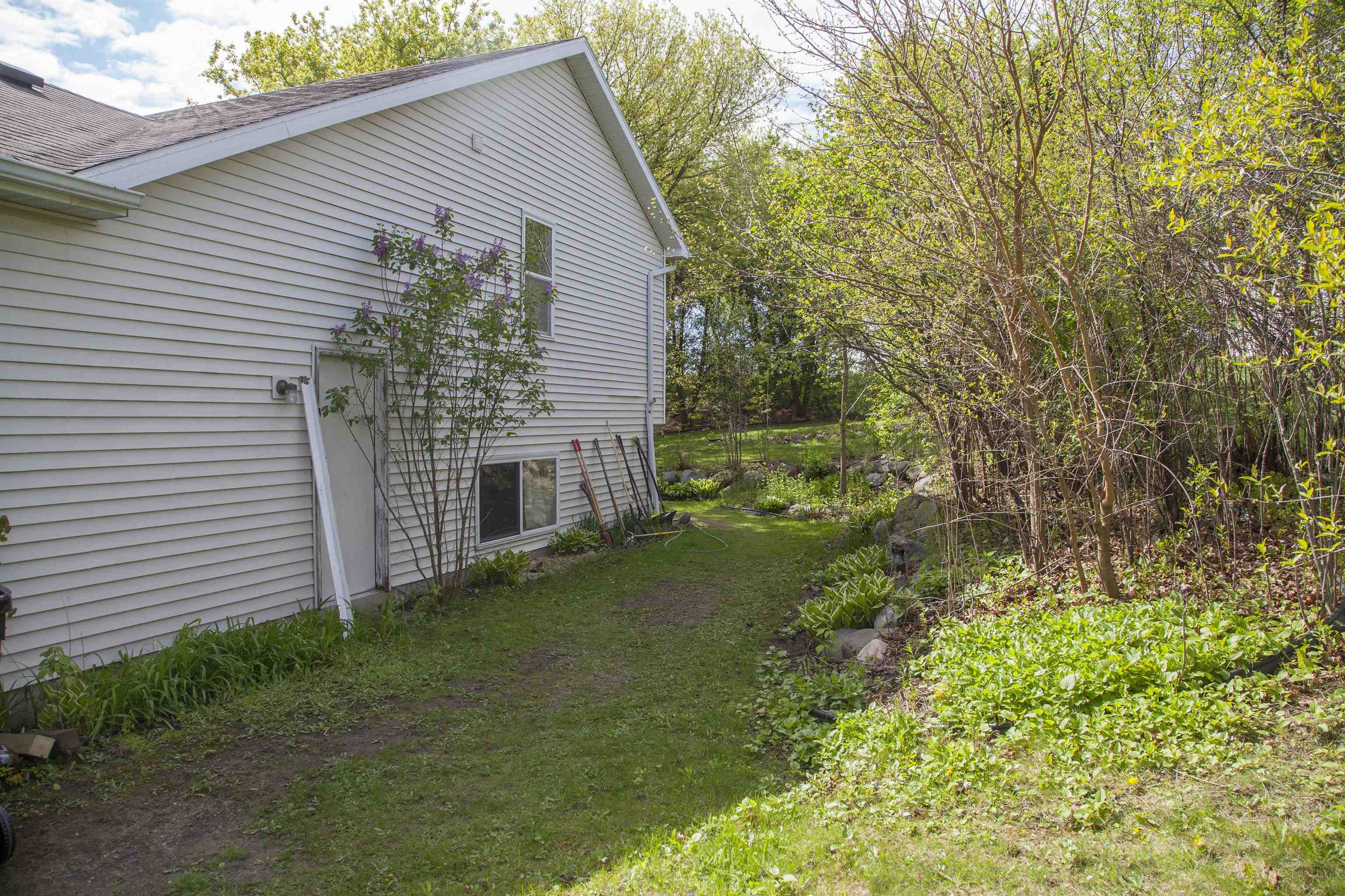 819 Spellman Street Mount Horeb, WI 53572 - Photo 31 of 32