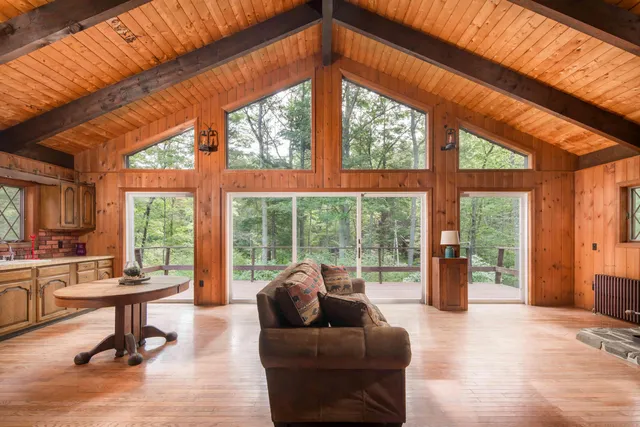 $699,999 | 109 Bartlett Road, Kittery, ME 03905