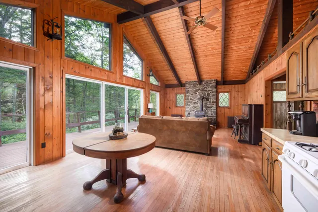 $699,999 | 109 Bartlett Road, Kittery, ME 03905