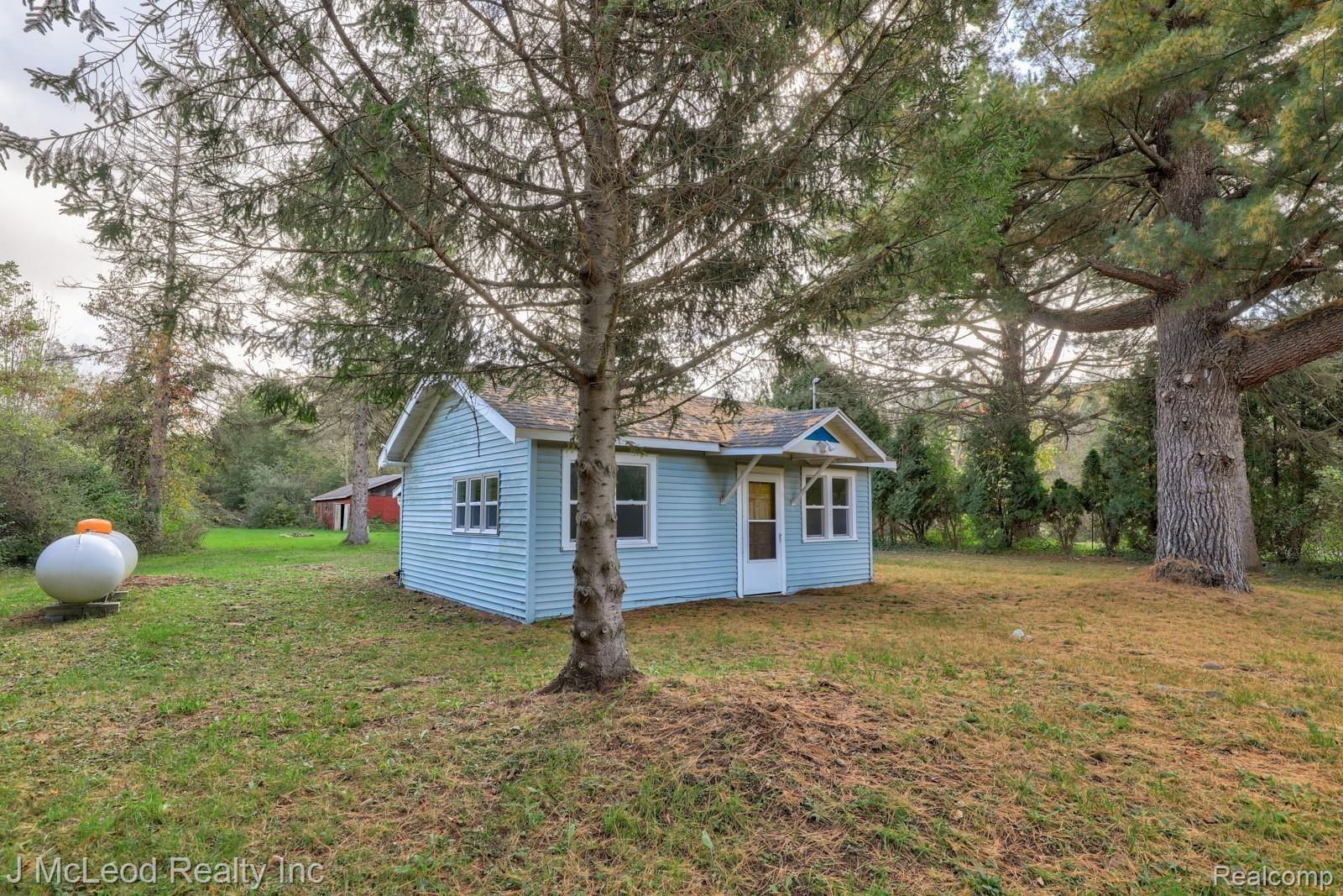 11315 Moorish Road Birch Run, MI 48415 - Photo 4 of 33 11315 Moorish Birch Run-4.jpg
