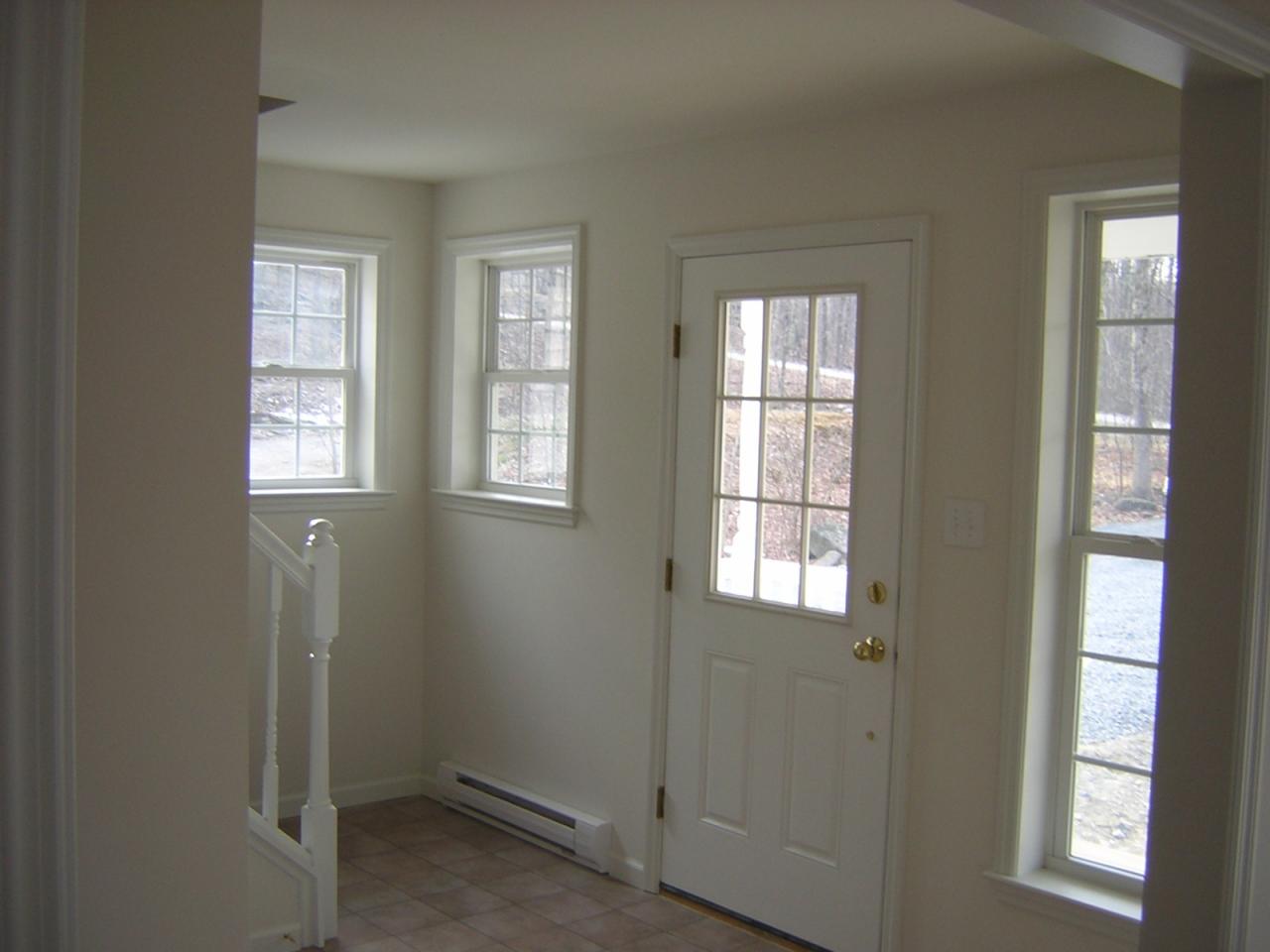 2209 Inverhouse Road Henryville, PA 18332 - Photo 9 of 9 Foyer