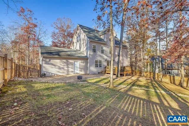 a house view with a outdoor space
