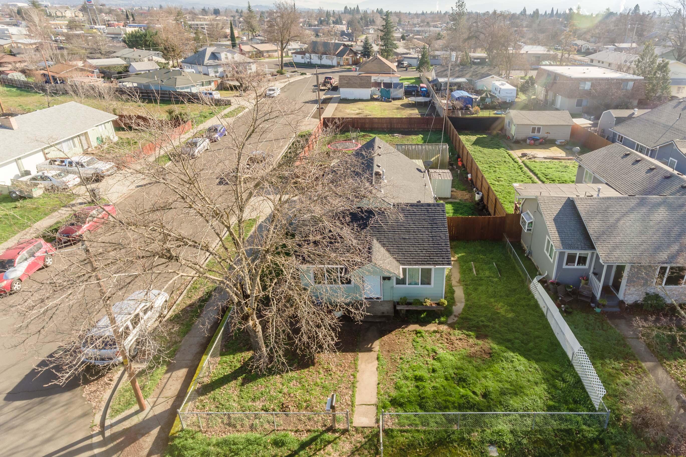 846 Maple Street Central Point, OR 97502 - Photo 28 of 29 Web-28
