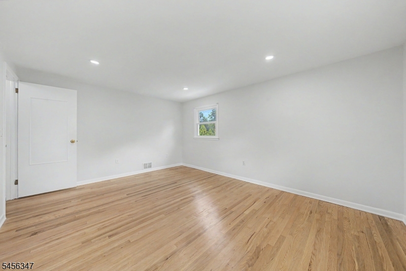 11 Dolly Road Parsippany, NJ 07054 - Photo 29 of 47 Gallery Image 29