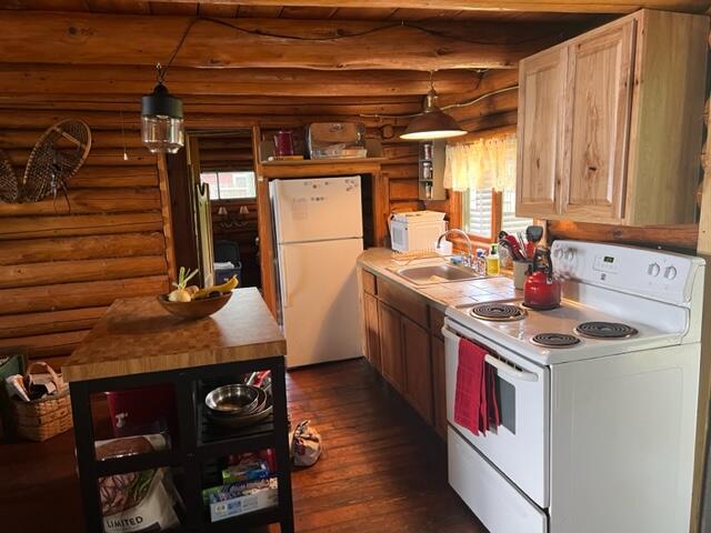 313 East Cottage Road Portage, ME 04768 - Photo 14 of 26 IMG_7300