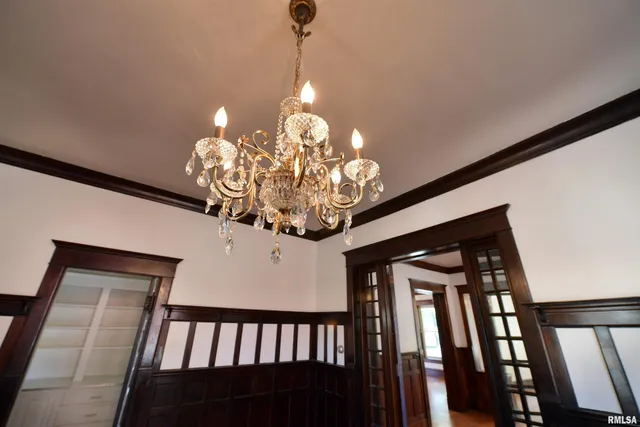 $385,000 | 919 West Moss Avenue, Peoria, IL 61606