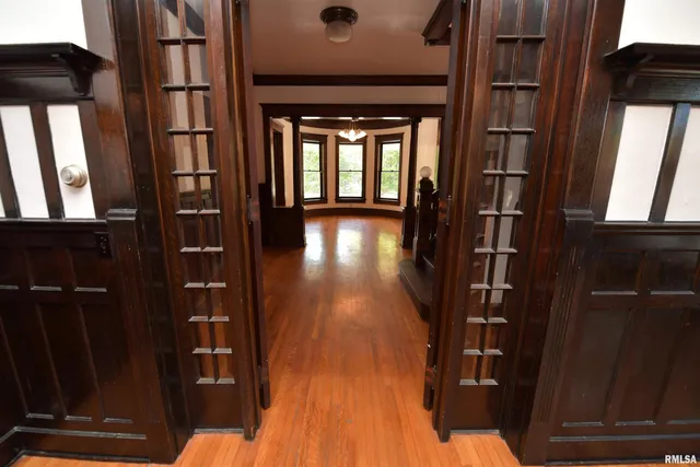 $385,000 | 919 West Moss Avenue, Peoria, IL 61606