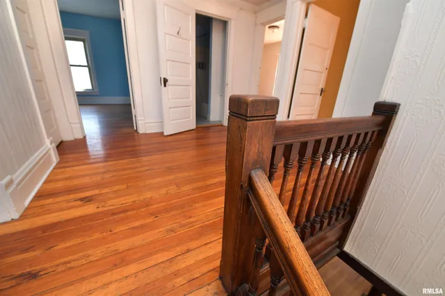 $385,000 | 919 West Moss Avenue, Peoria, IL 61606