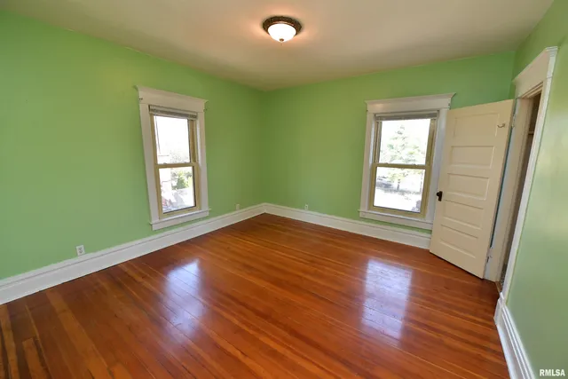 $385,000 | 919 West Moss Avenue, Peoria, IL 61606