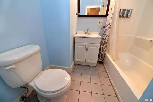 $385,000 | 919 West Moss Avenue, Peoria, IL 61606