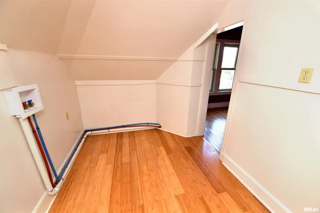 $385,000 | 919 West Moss Avenue, Peoria, IL 61606