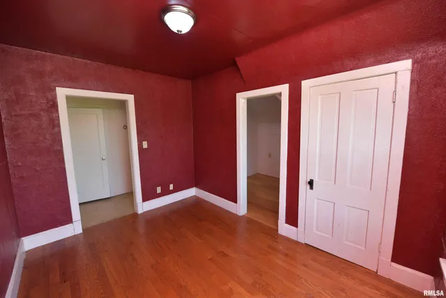 $385,000 | 919 West Moss Avenue, Peoria, IL 61606