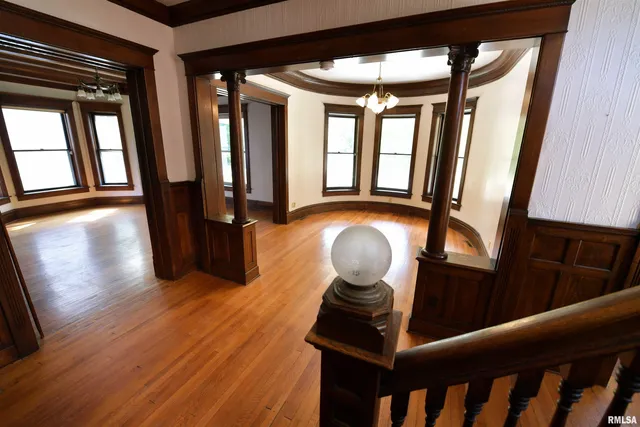 $385,000 | 919 West Moss Avenue, Peoria, IL 61606