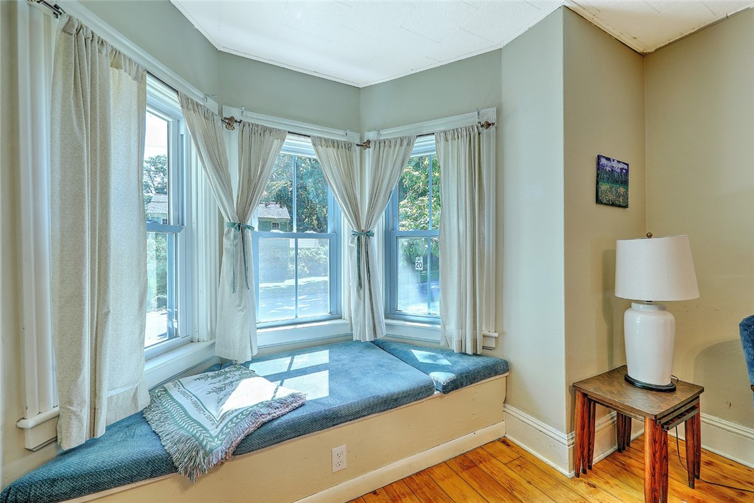 44 Spring Street South Kingstown, RI 02879 - Photo 11 of 42