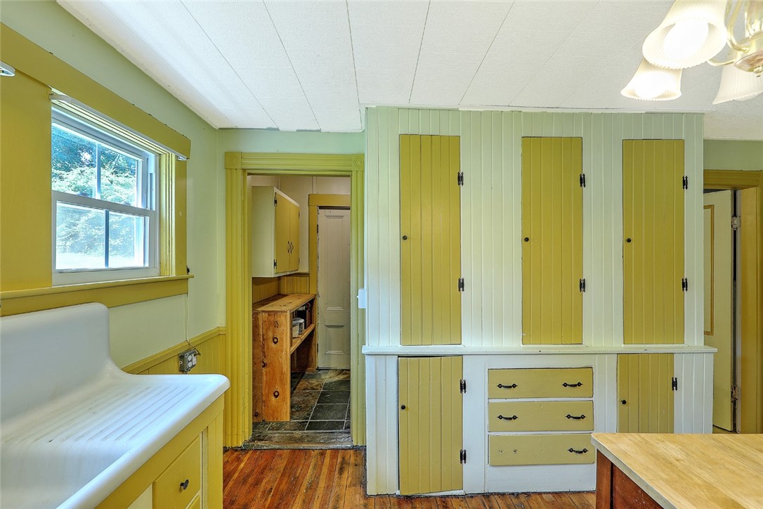 44 Spring Street South Kingstown, RI 02879 - Photo 17 of 42