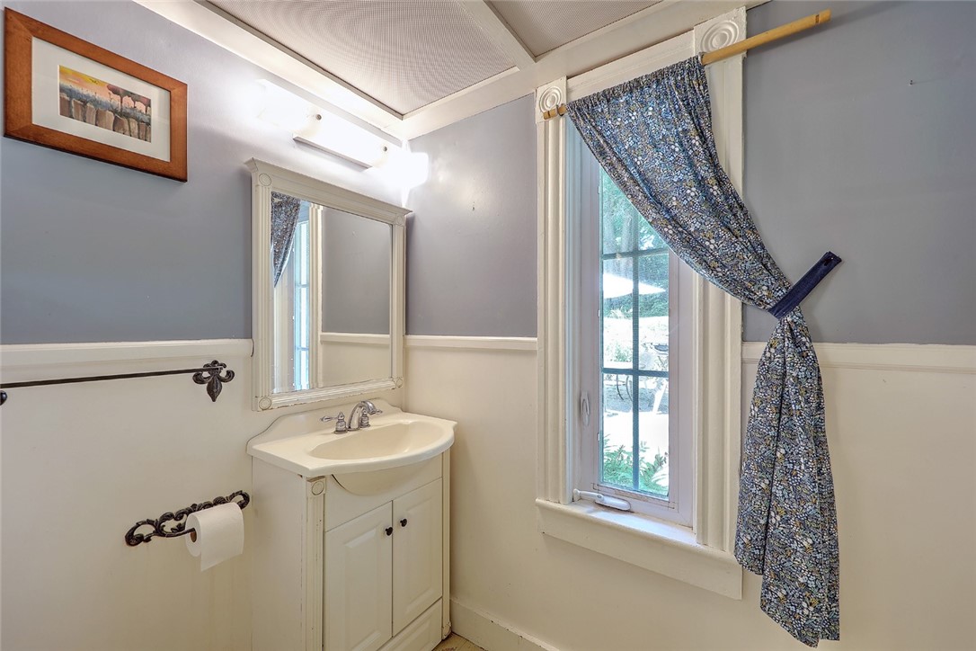 44 Spring Street South Kingstown, RI 02879 - Photo 20 of 42