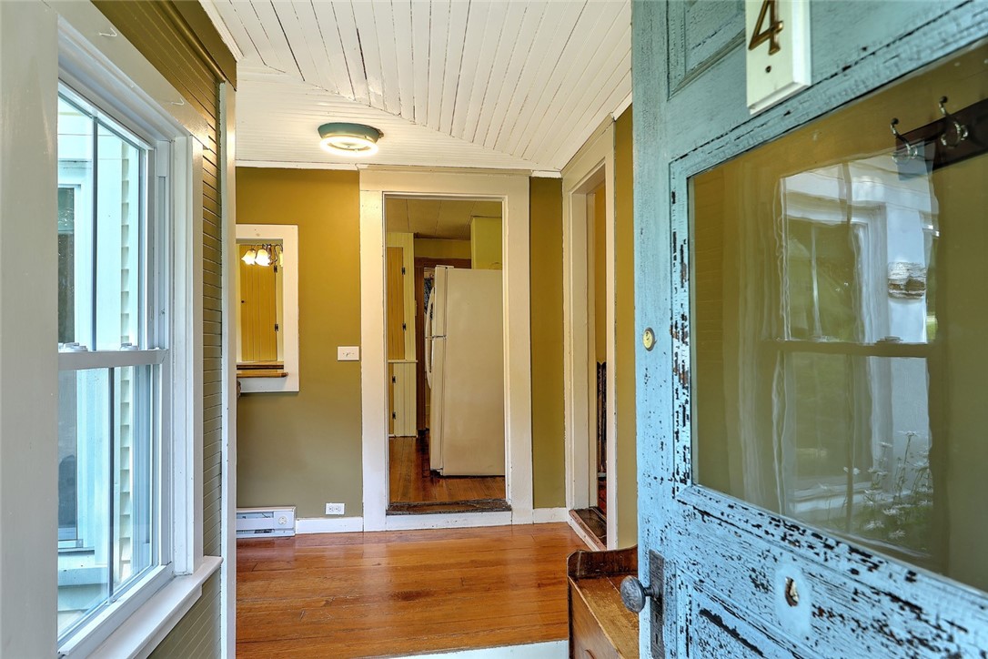 44 Spring Street South Kingstown, RI 02879 - Photo 6 of 42