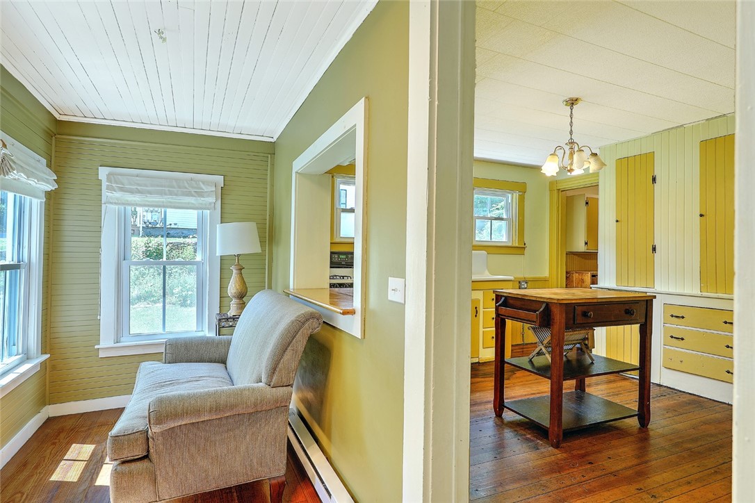 44 Spring Street South Kingstown, RI 02879 - Photo 8 of 42