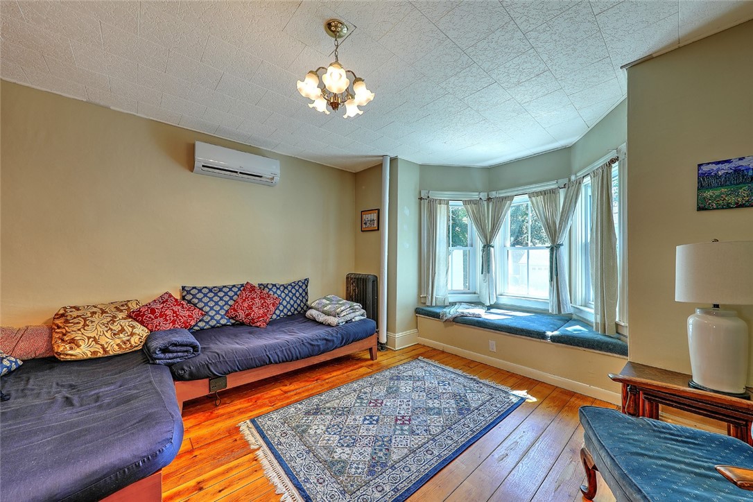 44 Spring Street South Kingstown, RI 02879 - Photo 10 of 42