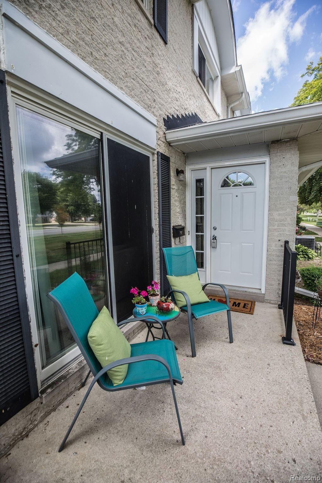 41711 Utica Road Sterling Heights, MI 48313 - Photo 12 of 65 7E8A1446.jpg