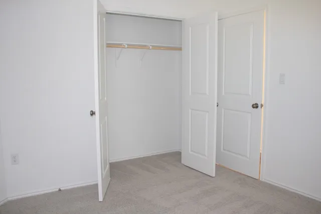 $2,400 | 203 Donnington Drive, Hutto, TX 78634