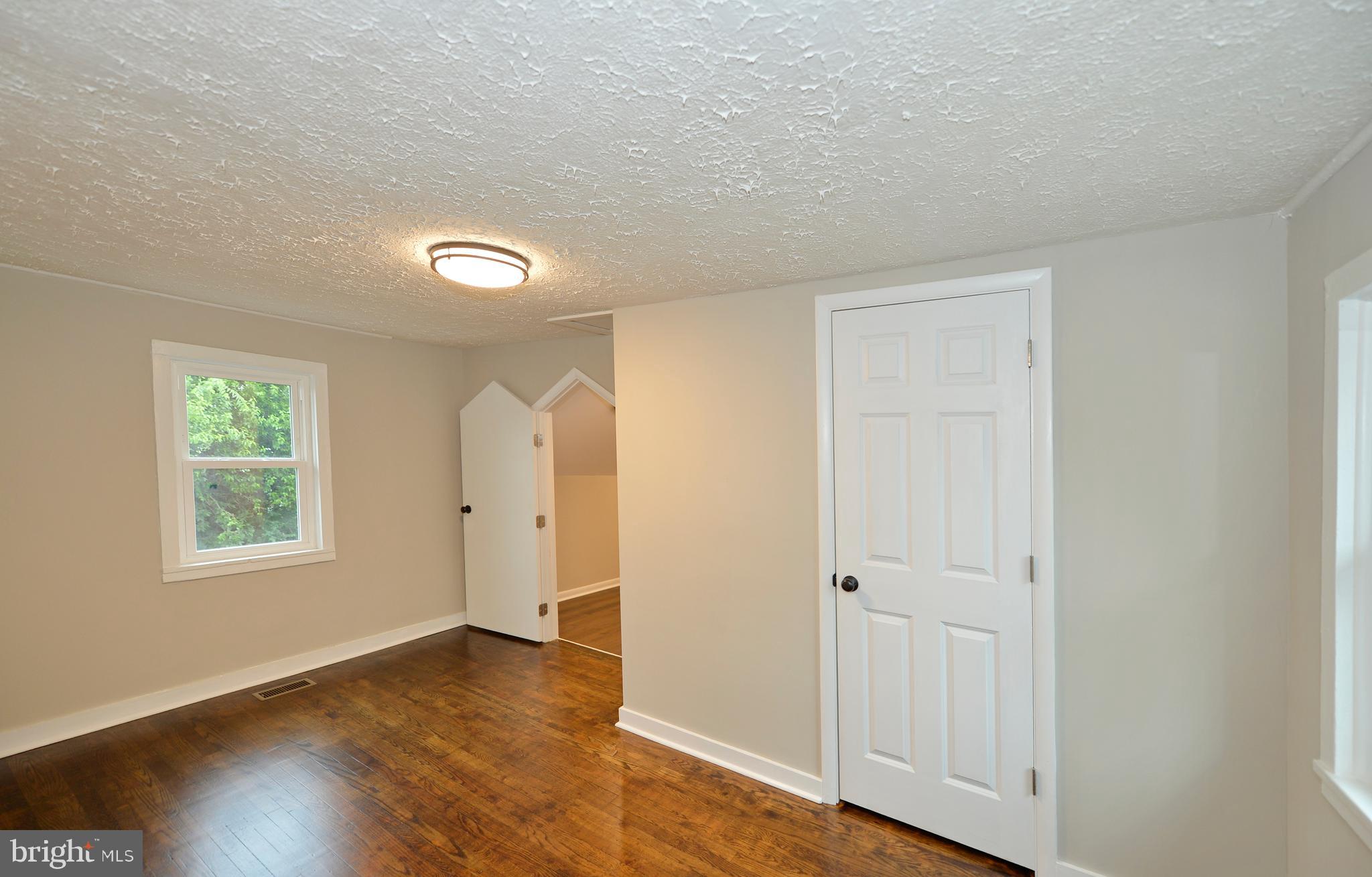 134 Stephenson Road Stephenson, VA 22656 - Photo 34 of 62 Upper level 4th bedroom en-suite