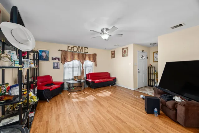 $135,000 | 1610 St Barbe Street, Hempstead, TX 77445