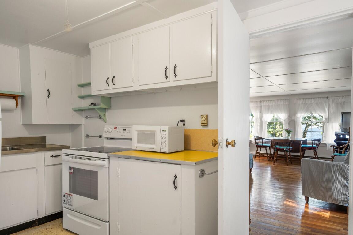 61 Van Horn Road Boothbay, ME 04544 - Photo 15 of 33 15