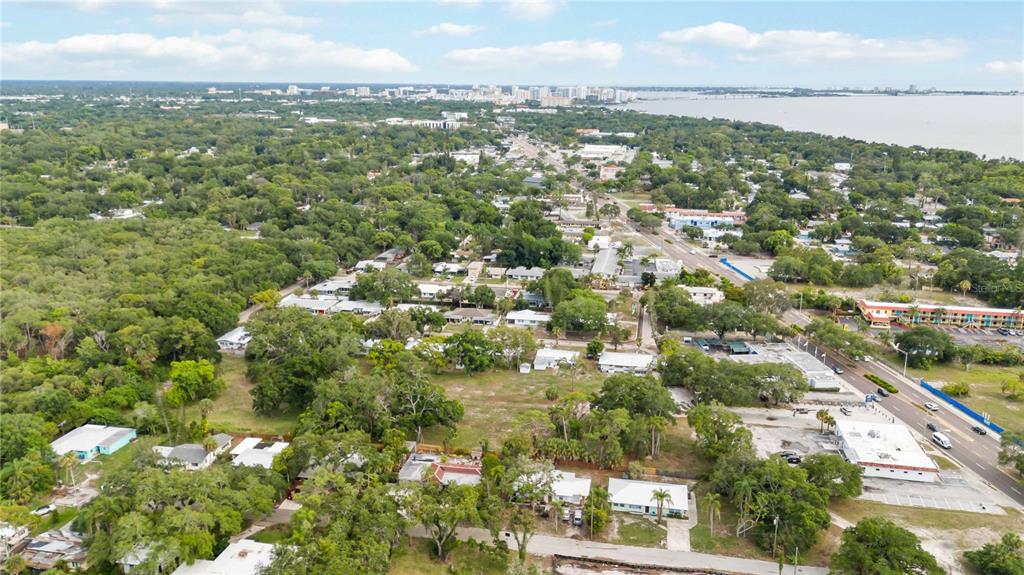 960 46th Street Sarasota, FL 34234 - Photo 12 of 19 a view of a city