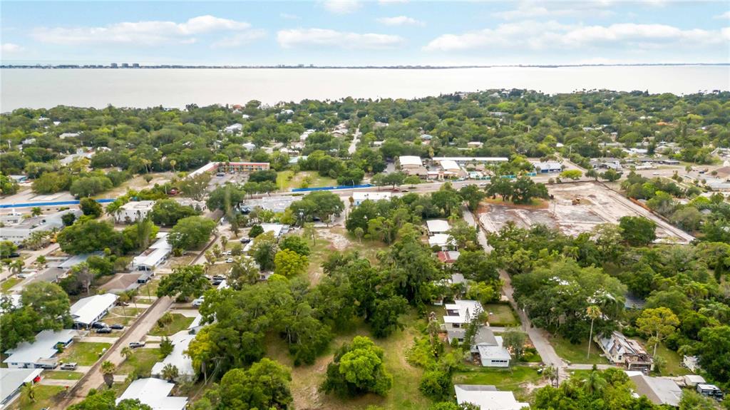 960 46th Street Sarasota, FL 34234 - Photo 8 of 19 a view of a city