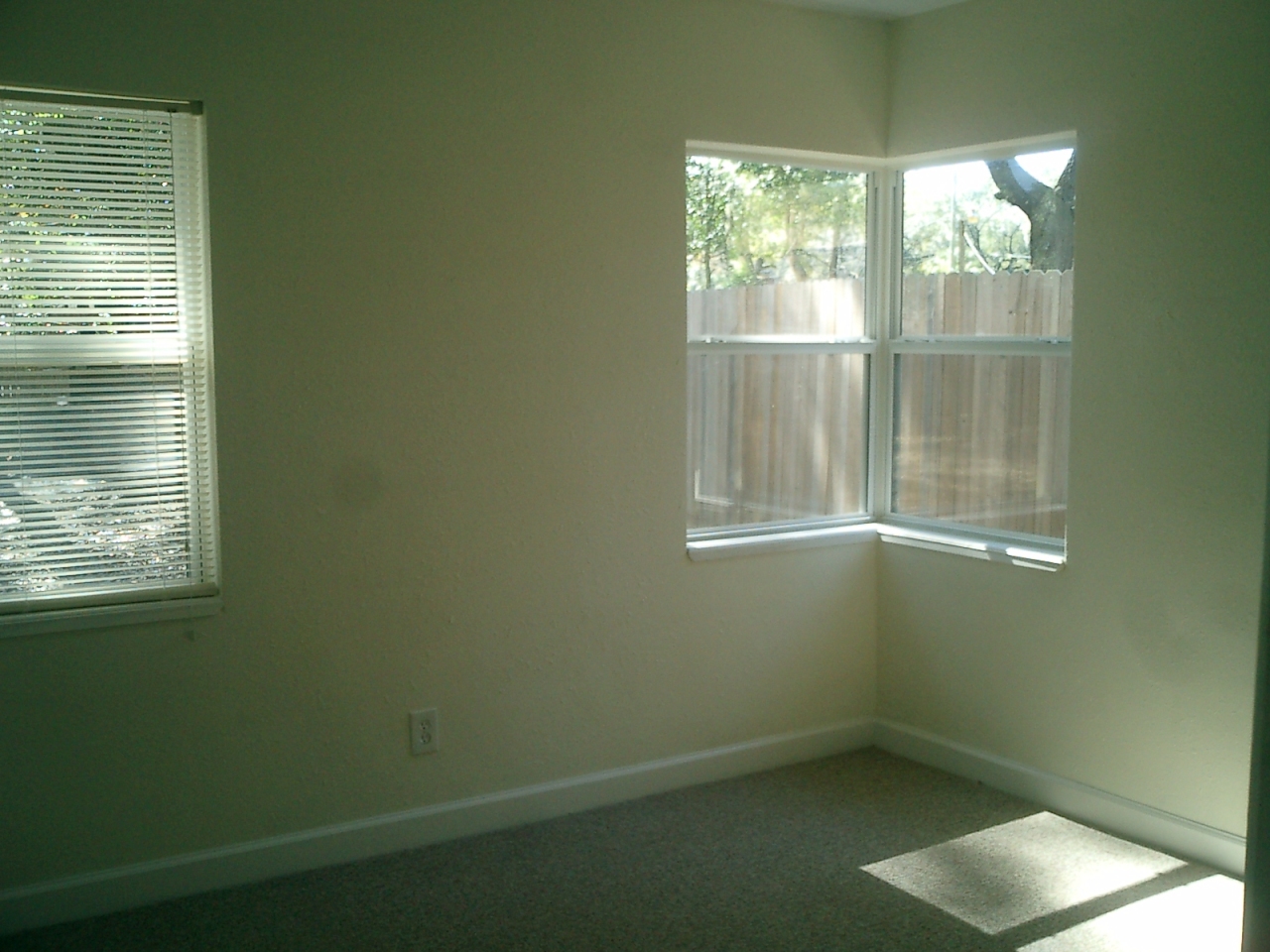 5432 Floral Bluff Road Jacksonville, FL 32211 - Photo 3 of 7 Living Room