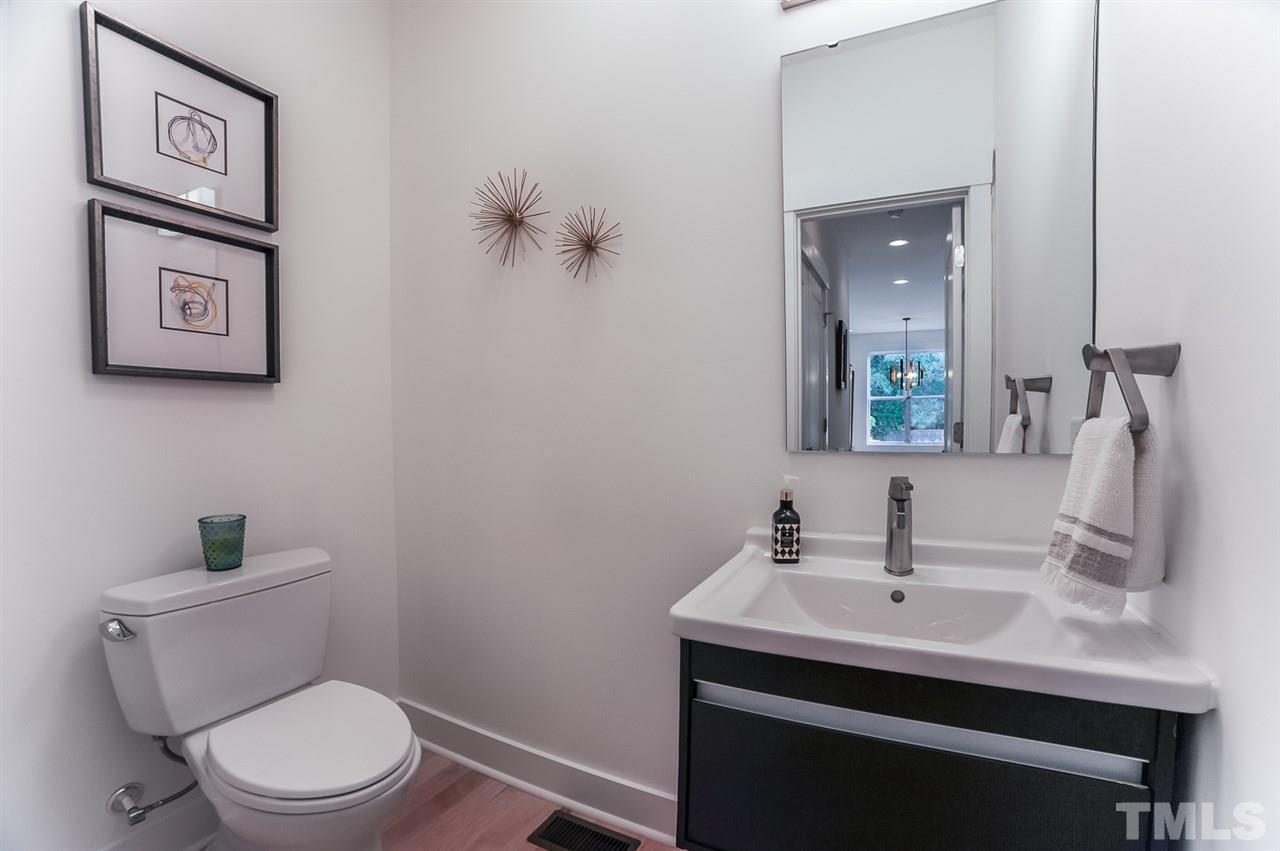 234 Pineview Road Durham, NC 27707 - Photo 14 of 30 Gallery Image 14