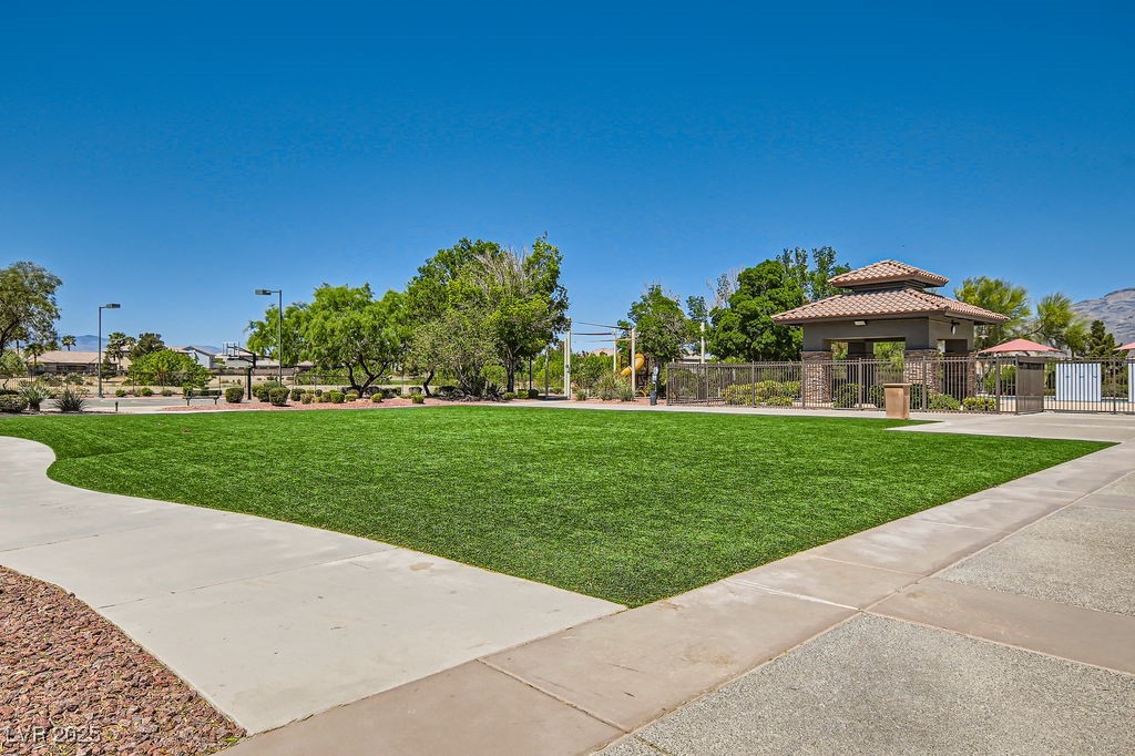 7513 Java Sparrow Street North Las Vegas, NV 89084 - Photo 29 of 36 View of property's community green space