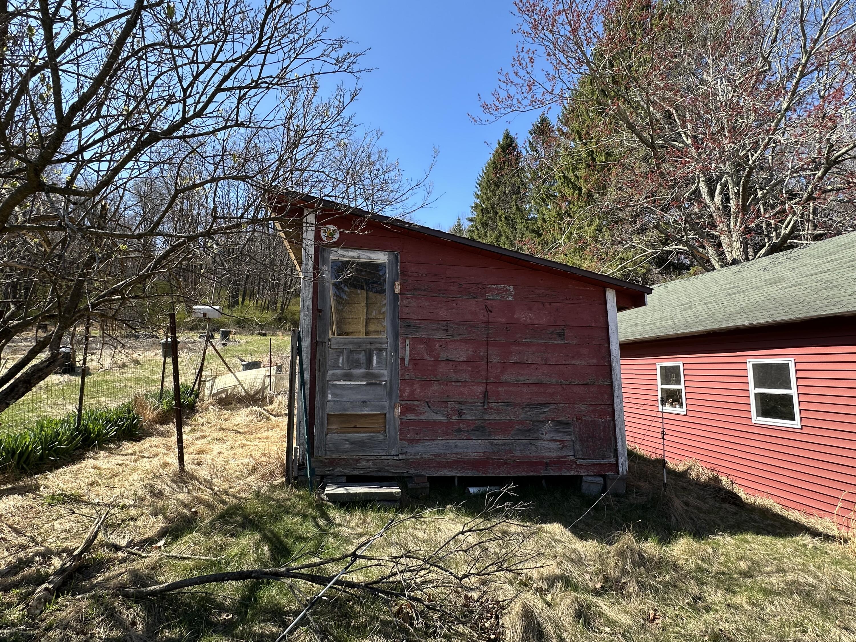 337 Summit Road Swiftwater, PA 18370 - Photo 12 of 35 a view of a back yard of the house