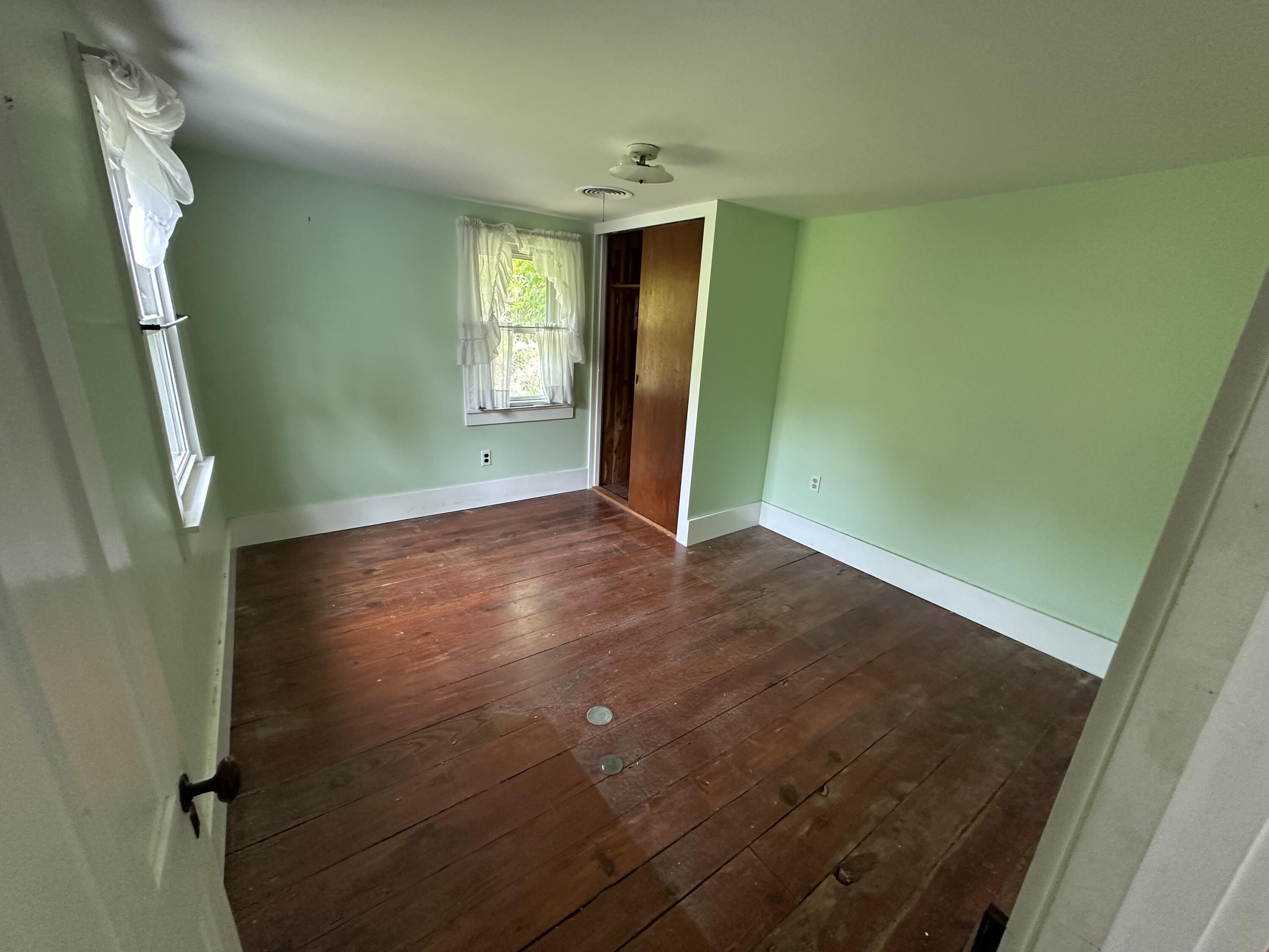 337 Summit Road Swiftwater, PA 18370 - Photo 30 of 35 an empty room with windows
