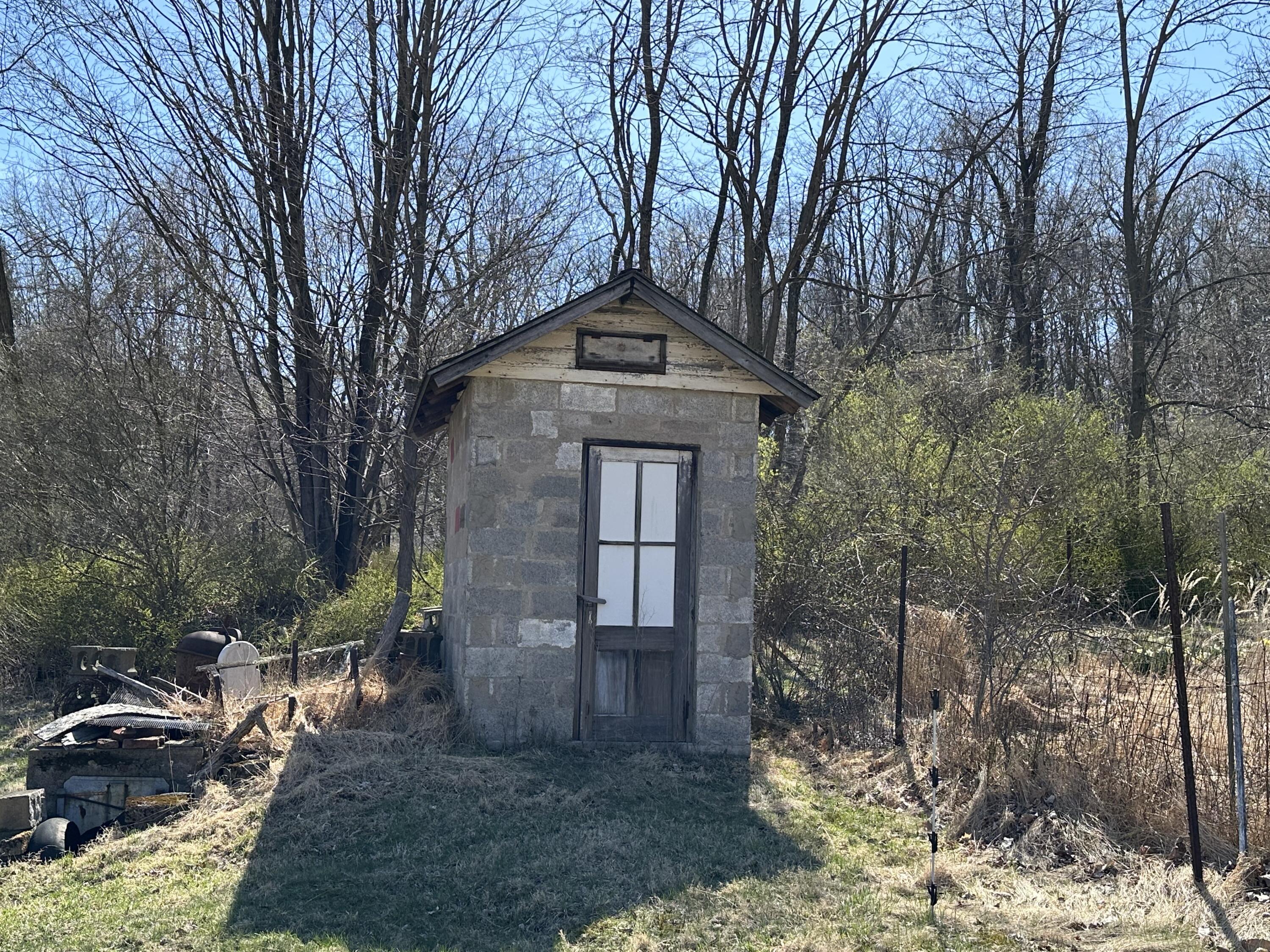 337 Summit Road Swiftwater, PA 18370 - Photo 7 of 35 a front view of a house with garden