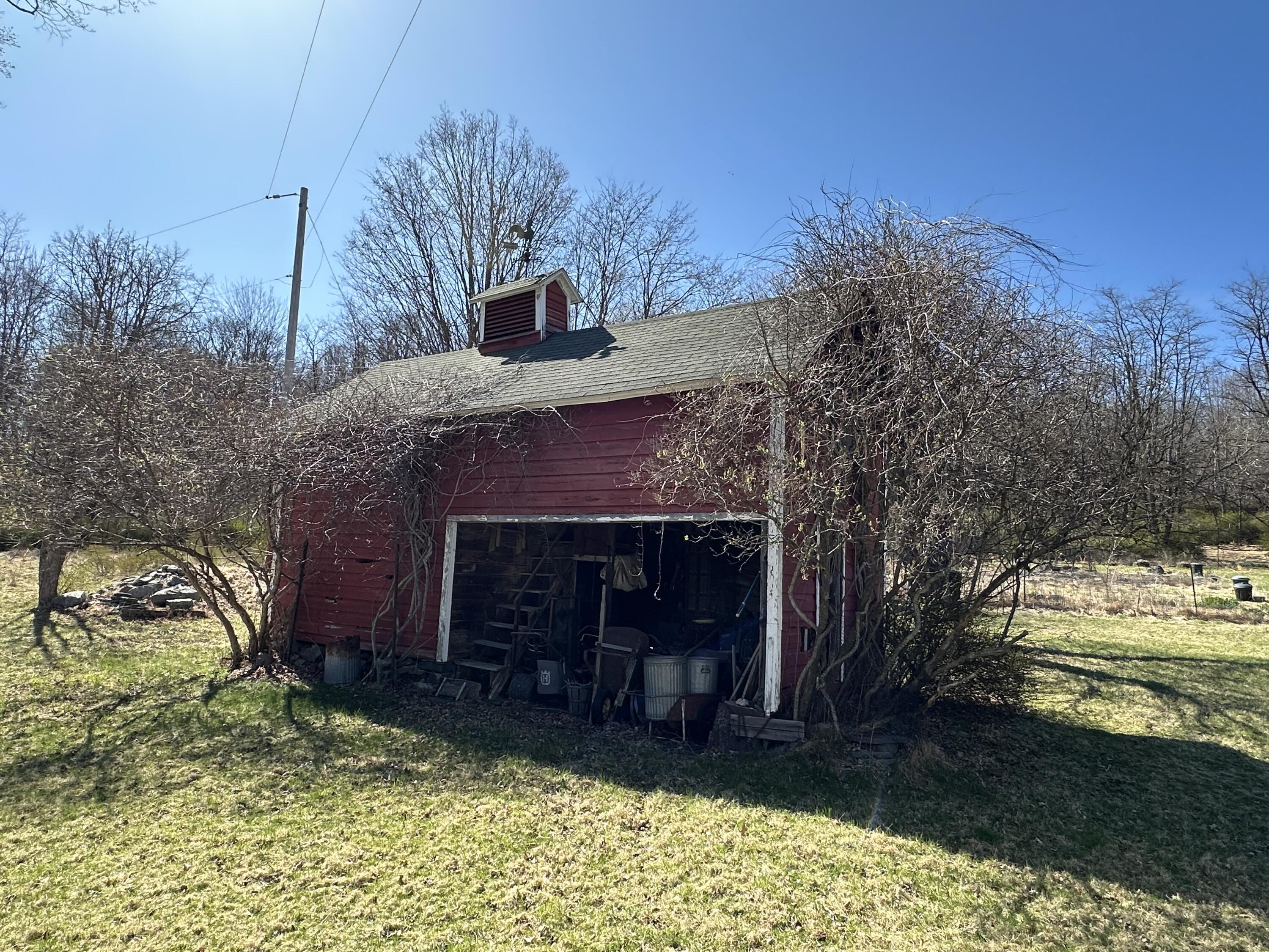 337 Summit Road Swiftwater, PA 18370 - Photo 9 of 35 a view of a house with a yard