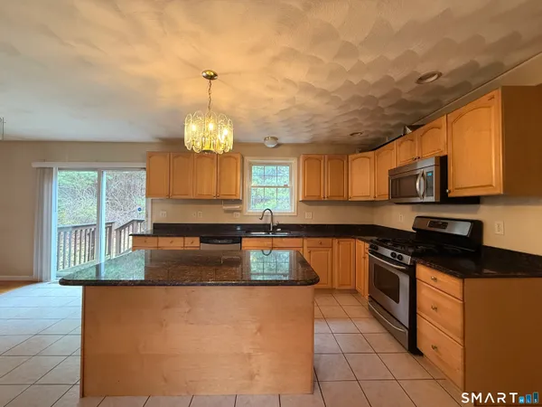 $659,900 | 15 Salmon Drive, Brooklyn, CT 06234