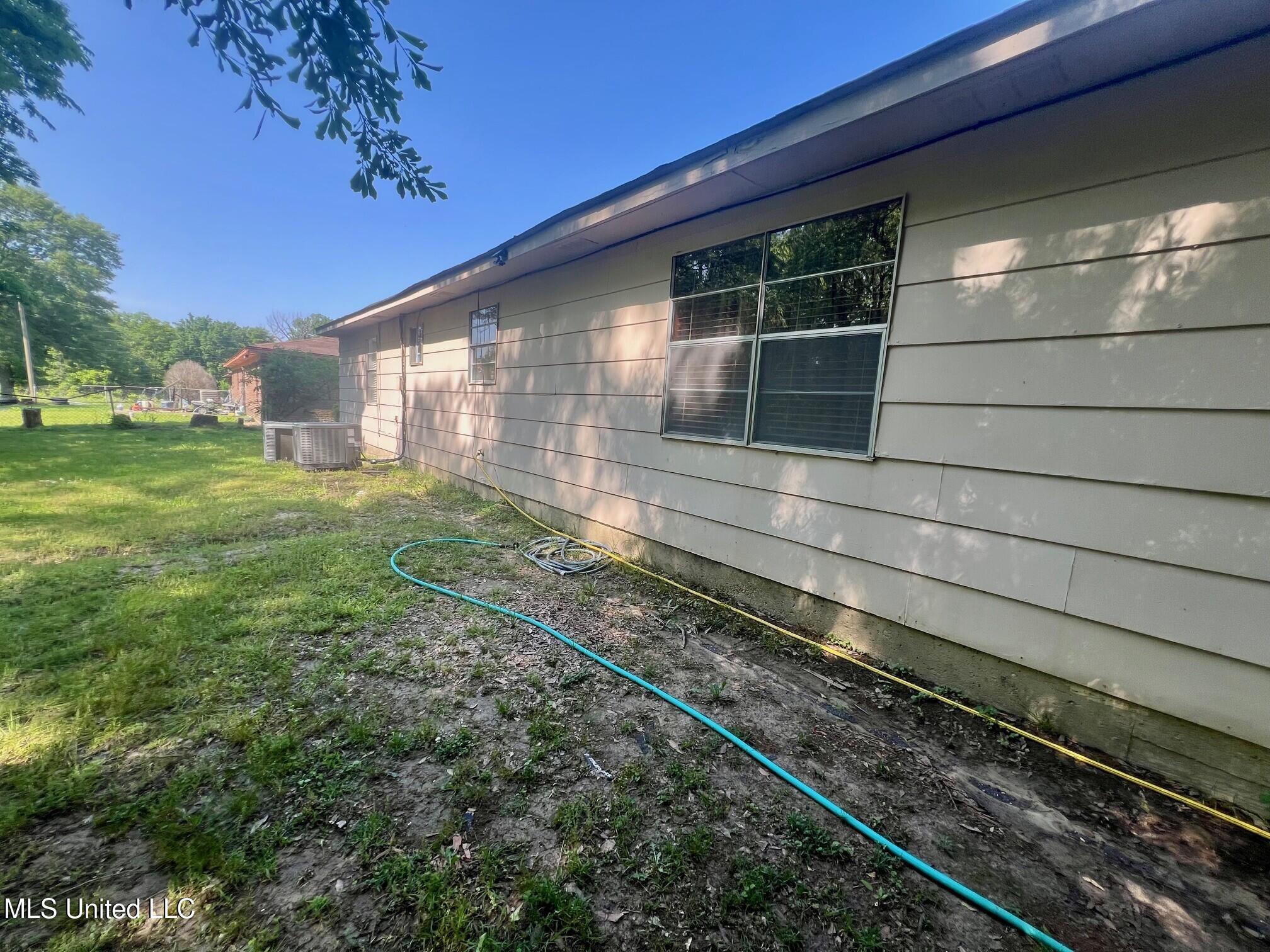 8 Pecan Drive Cleveland, MS 38732 - Photo 14 of 17 xt Back