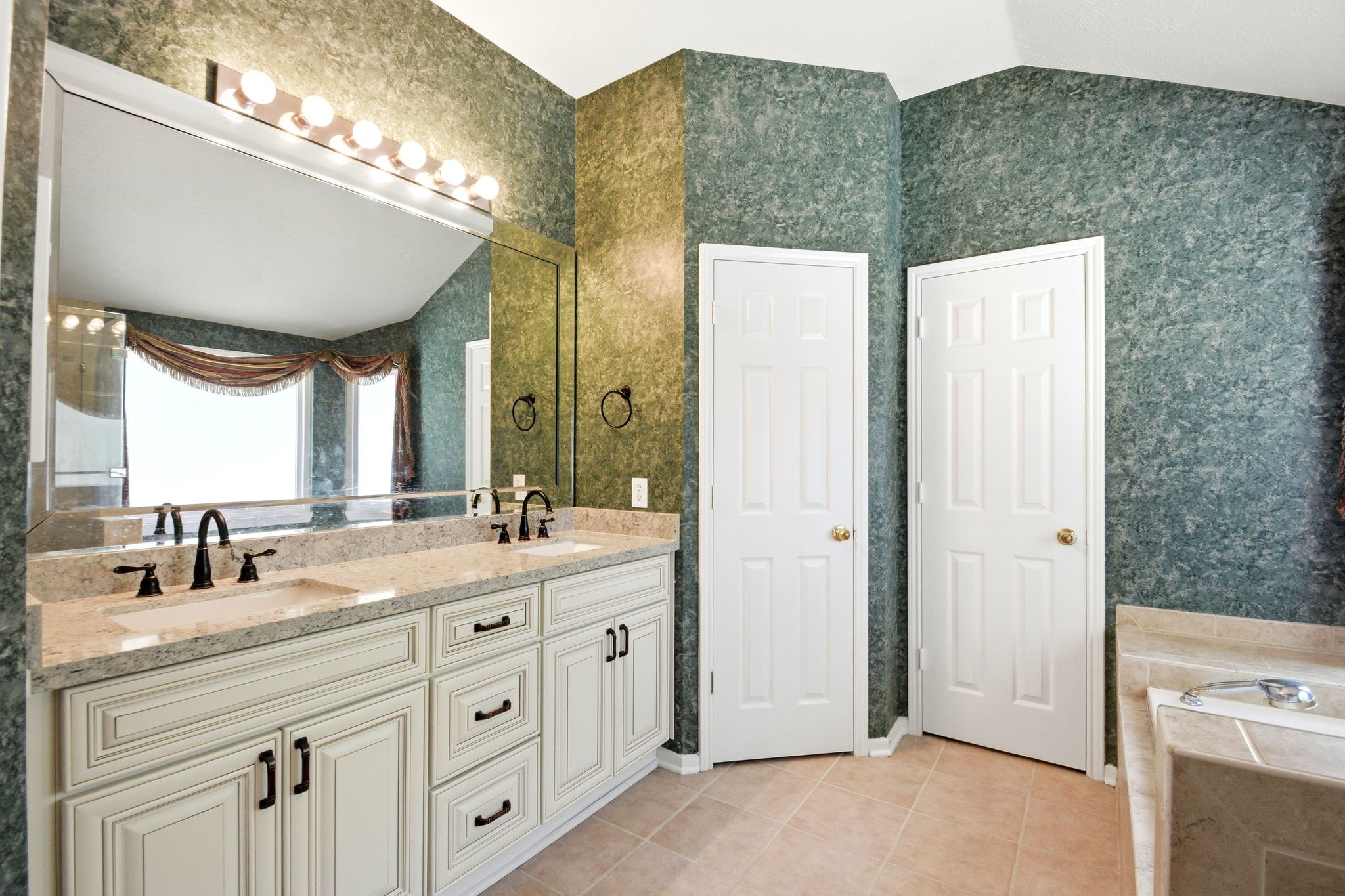 2718 Honeysuckle Walk Spring, TX 77388 - Photo 24 of 44