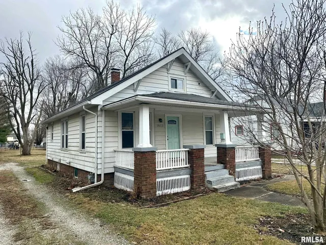 $104,900 | 1612 South East Street, Jacksonville, IL 62650