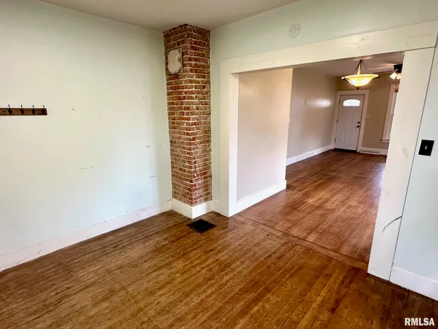 $104,900 | 1612 South East Street, Jacksonville, IL 62650