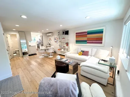 $10,000 | 940 Waters Avenue, Unit 304, Aspen, CO 81611