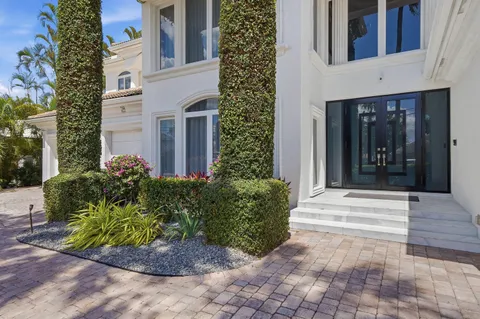 $5,995,000 | 5600 Coastal Drive, Boca Raton, FL 33487