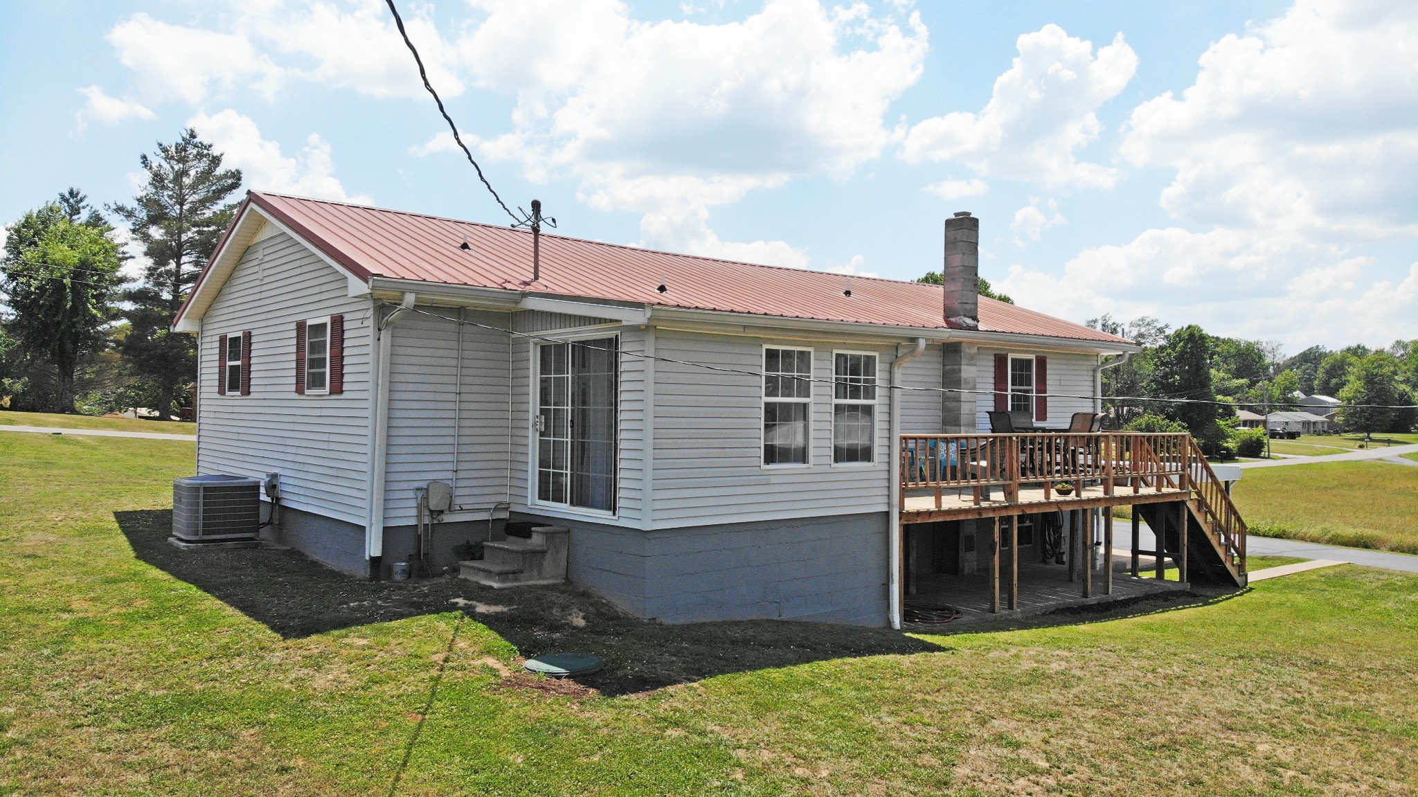 2065 Austin Road Lafayette, TN 37083 - Photo 3 of 36