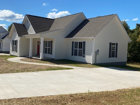 128 Pisgah Ridge Road Pulaski, TN 38478 - Photo 2 of 18 a house with a outdoor space